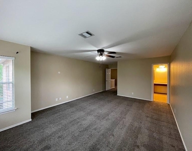 1825 Red Rock Dr - Photo Thumbnail 21