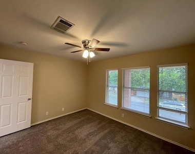 1825 Red Rock Dr - Photo Thumbnail 16