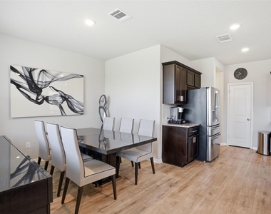 1224 Vogel Dr - Photo Thumbnail 8