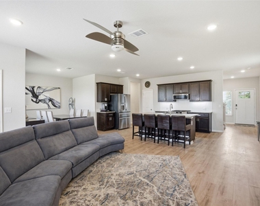 1224 Vogel Dr - Photo Thumbnail 12