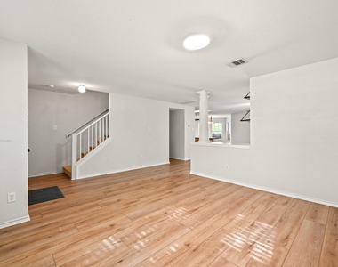 11140 Currin Ln - Photo Thumbnail 7
