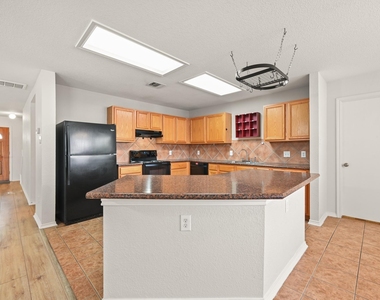 11140 Currin Ln - Photo Thumbnail 12