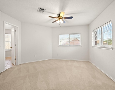 11140 Currin Ln - Photo Thumbnail 22