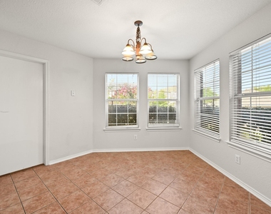 11140 Currin Ln - Photo Thumbnail 17