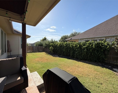 104 Canyon Lake Ln - Photo Thumbnail 32