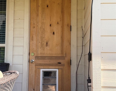 104 Canyon Lake Ln - Photo Thumbnail 26