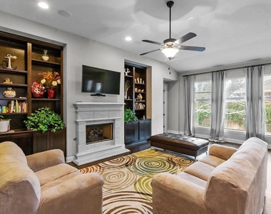 104 Canyon Lake Ln - Photo Thumbnail 7
