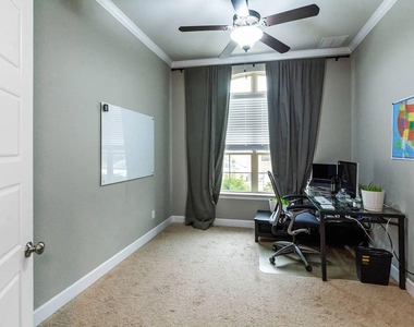 104 Canyon Lake Ln - Photo Thumbnail 25