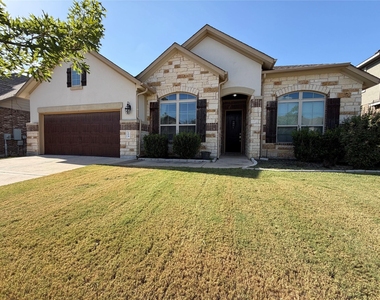 104 Canyon Lake Ln - Photo Thumbnail 1