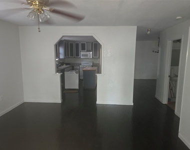 804 Lexington St - Photo Thumbnail 1