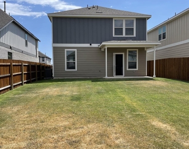 448 Pickrell Loop - Photo Thumbnail 5