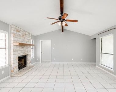 1708 Wild Horse Ln - Photo Thumbnail 12