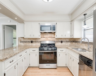 1708 Wild Horse Ln - Photo Thumbnail 23