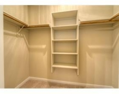 932 Lost Pines Ln - Photo Thumbnail 24