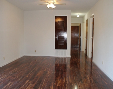 4708 York Hill Dr - Photo Thumbnail 3