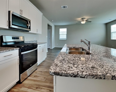 5121 Saddle Club Dr - Photo Thumbnail 4