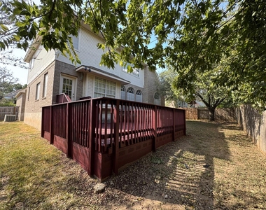 5844 Back Bay Ln - Photo Thumbnail 3
