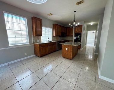 5844 Back Bay Ln - Photo Thumbnail 13