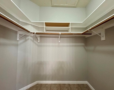 5844 Back Bay Ln - Photo Thumbnail 18