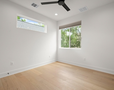913 Capitol Ct - Photo Thumbnail 23