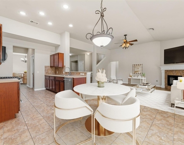 1216 Willowbrook Dr - Photo Thumbnail 4