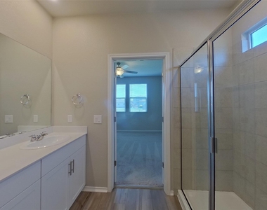 5200 Saddle Club Dr - Photo Thumbnail 5