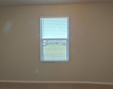 5200 Saddle Club Dr - Photo Thumbnail 9