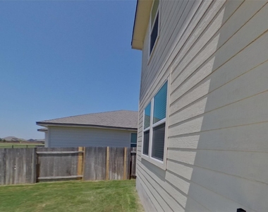 5200 Saddle Club Dr - Photo Thumbnail 15
