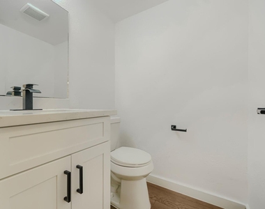 1706 Gatlinburg Dr - Photo Thumbnail 7