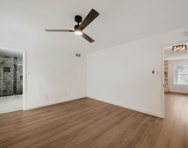 1706 Gatlinburg Dr - Photo Thumbnail 8
