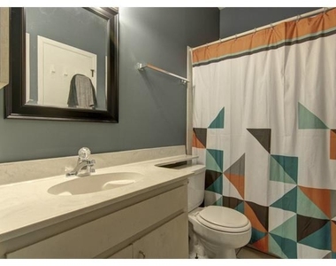 106 E 30th St - Photo Thumbnail 6