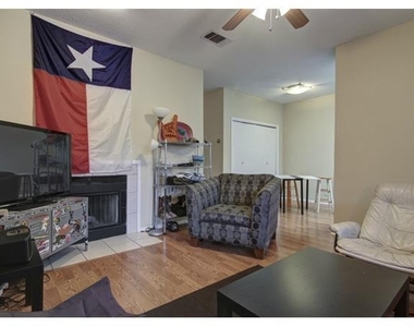 106 E 30th St - Photo Thumbnail 12