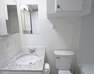 104 Castillo St - Photo Thumbnail 9