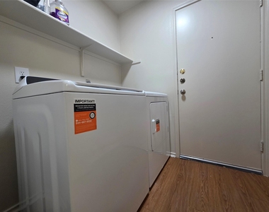 11602 Maybach Dr - Photo Thumbnail 15