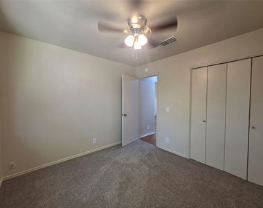 11602 Maybach Dr - Photo Thumbnail 24