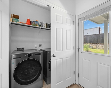 10813 Sentinel Dr - Photo Thumbnail 18