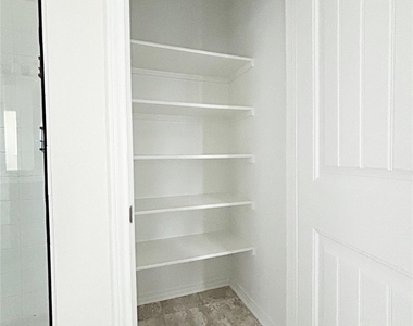 1720 Foxglove Cir - Photo Thumbnail 19