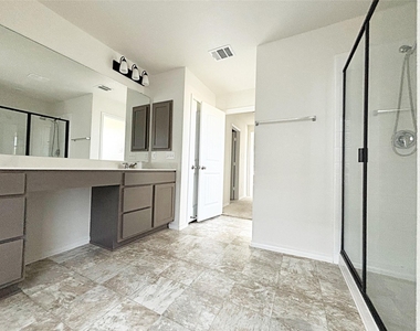 1720 Foxglove Cir - Photo Thumbnail 17