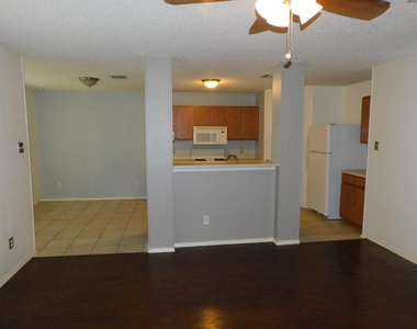 1509 Black Locust Dr - Photo Thumbnail 10