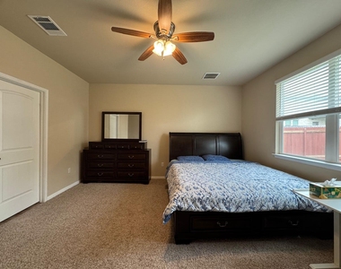 113 Queen Anne Dr - Photo Thumbnail 23