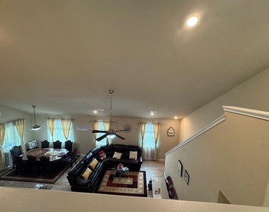 113 Queen Anne Dr - Photo Thumbnail 10
