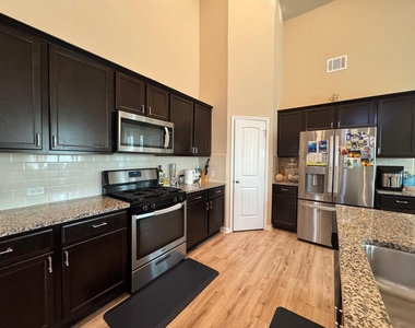 113 Queen Anne Dr - Photo Thumbnail 6