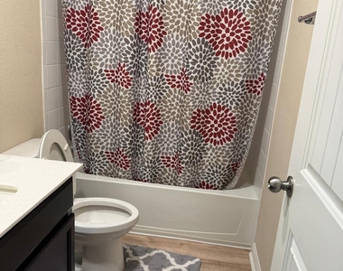 113 Queen Anne Dr - Photo Thumbnail 15
