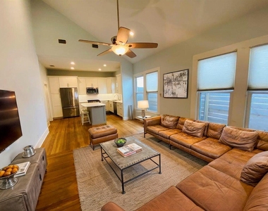 521 E Live Oak St - Photo Thumbnail 23