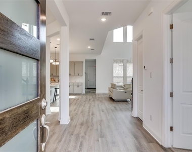 2808 Stone Branch Dr - Photo Thumbnail 5