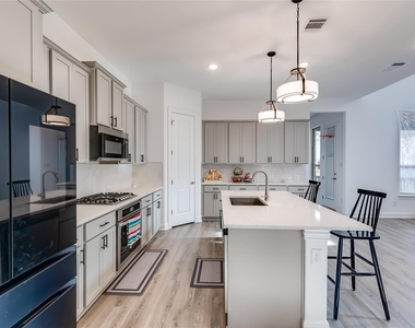 2808 Stone Branch Dr - Photo Thumbnail 11