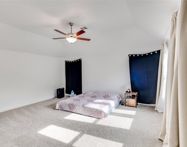 2808 Stone Branch Dr - Photo Thumbnail 17