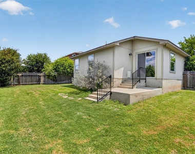 313 Wimberley St - Photo Thumbnail 30