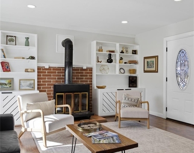 2505 Belaire West Ln - Photo Thumbnail 38