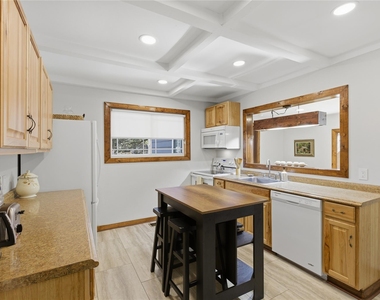 2505 Belaire West Ln - Photo Thumbnail 9